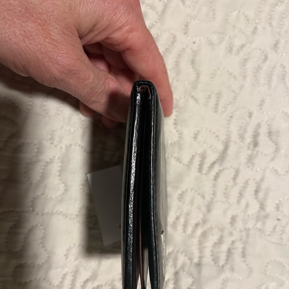 GUESS men’s black and brown genuine leather wallet - Picture 7 of 8